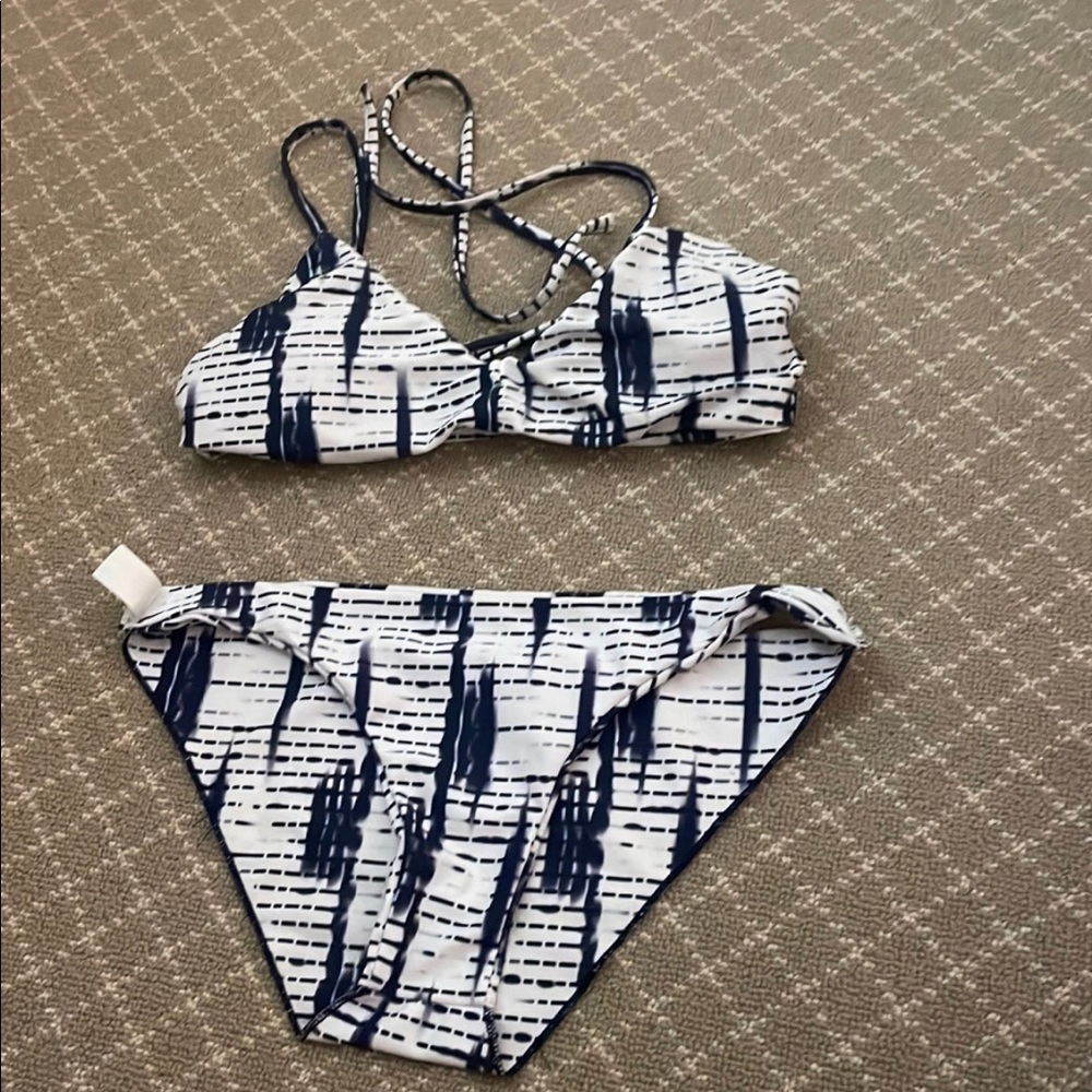 Super cute bathing suit from revolve.